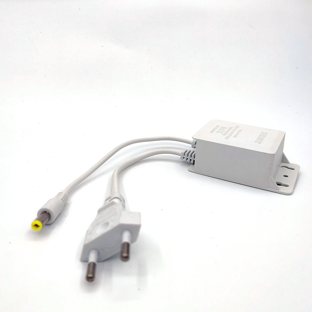 Białe wejście AC 100-240 V DC  – Ac Outdoor Power recenzja i cena